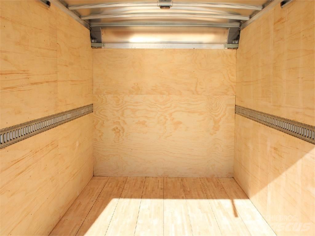 Isuzu NPR-HD Box body trucks