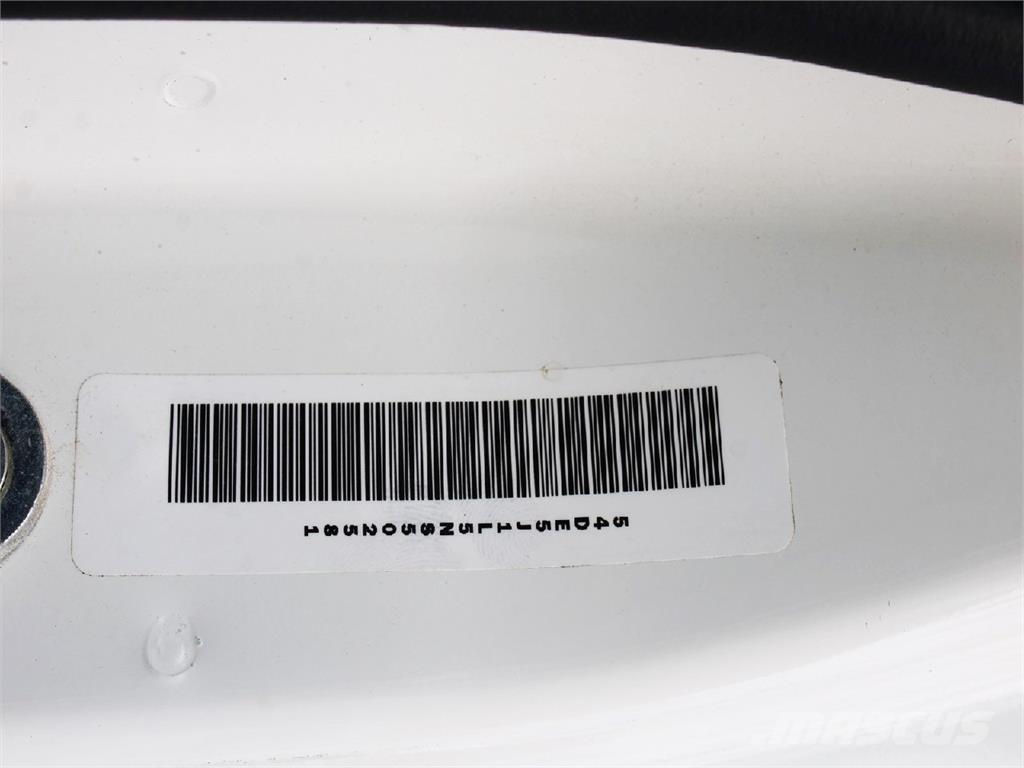 Isuzu NQR Cable lift demountable trucks