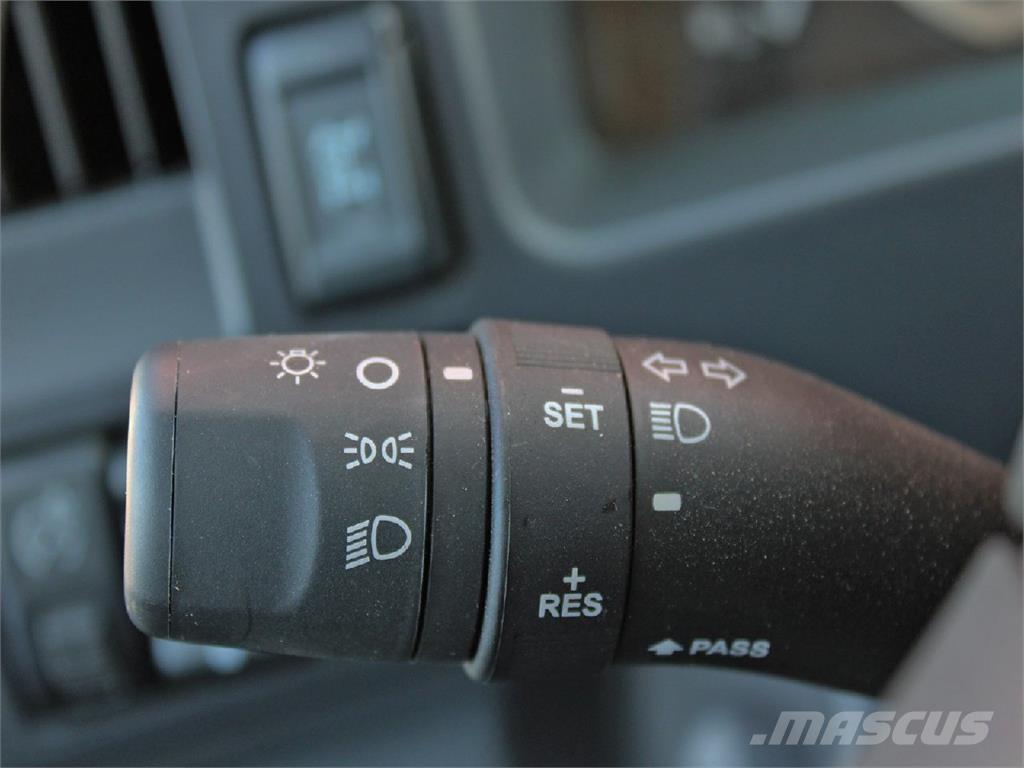 Isuzu NRR Municipal / general purpose vehicles