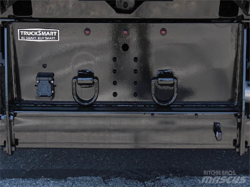 RAM 5500 Cable lift demountable trucks