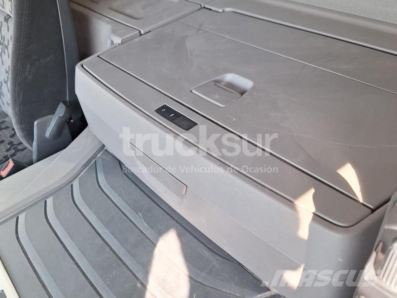 Scania P450 Tractor Units