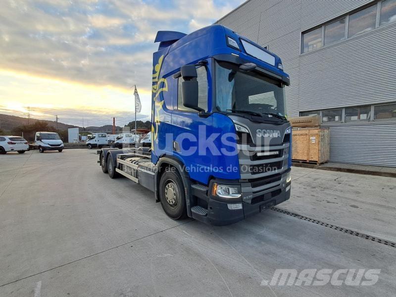Scania R530 Chassis Cab trucks