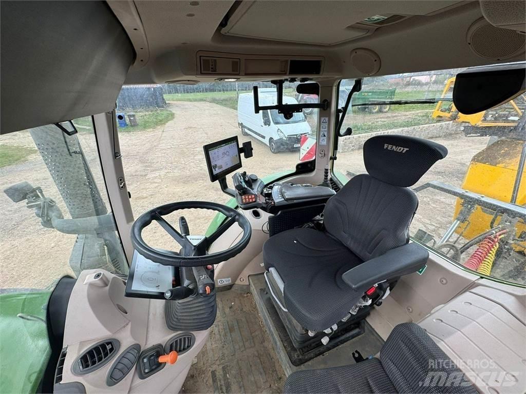 Fendt 716 VARIO Tractors