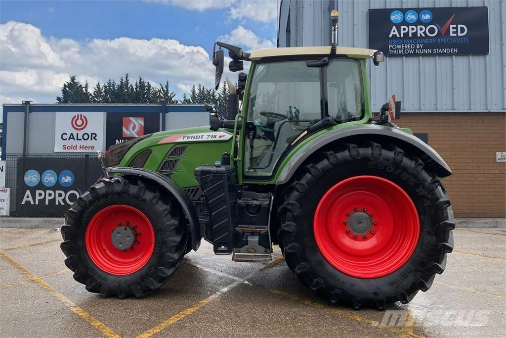 Fendt 718 VARIO S4 Tractors