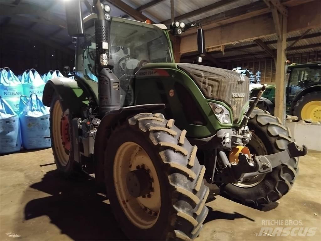Fendt 724 Tractors