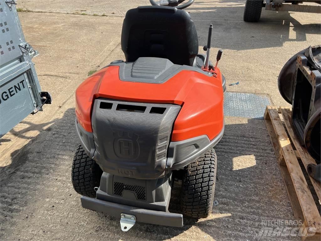 Husqvarna R216 Mowers
