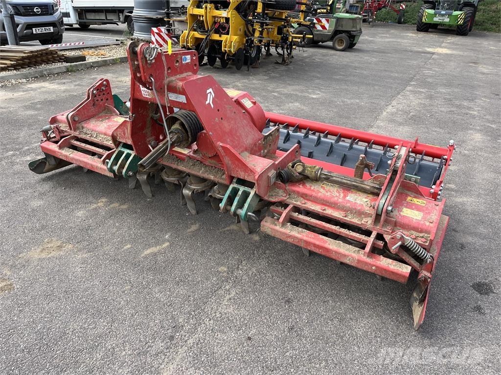 Kverneland 3M NGS Comb harrows