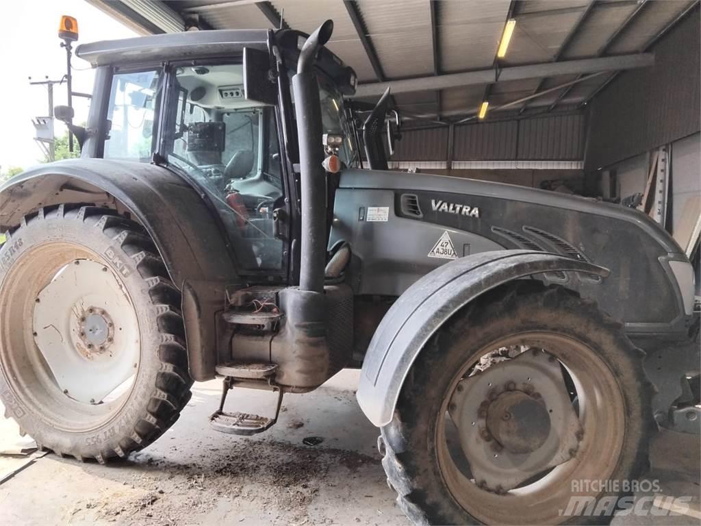 Valtra T183V Tractors