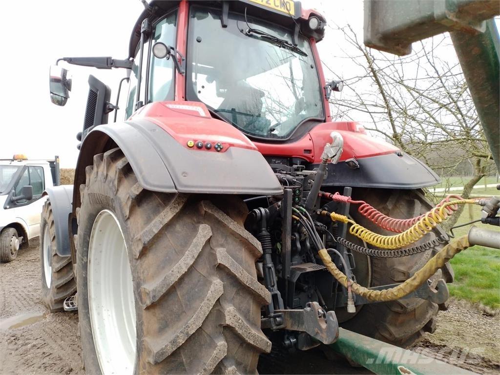 Valtra T195V Tractors