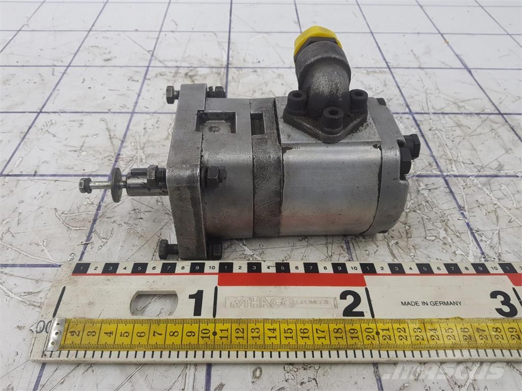  Duplomatic gear pump Crane parts and equipment