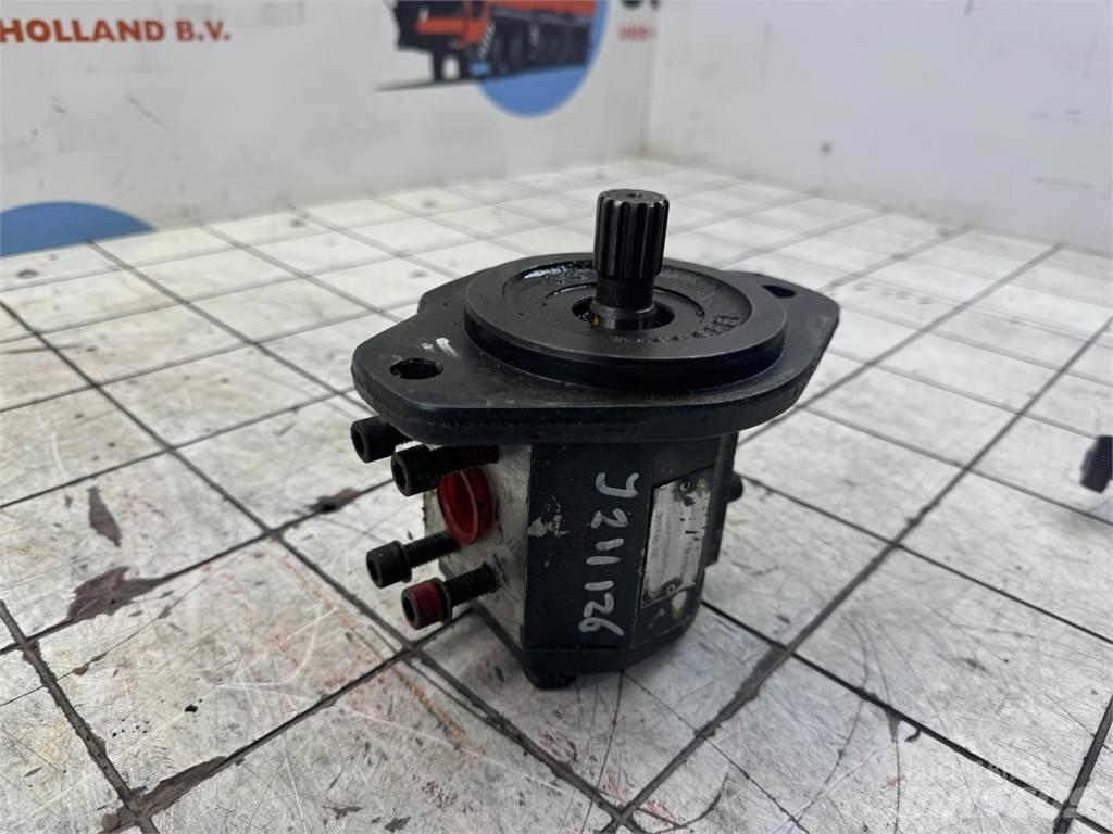  Gear pump Crane parts and equipment