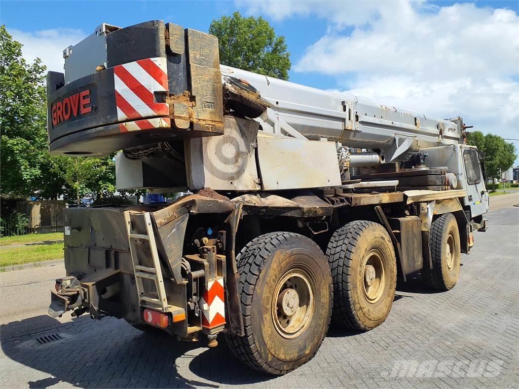 Grove GMK 3055 All terrain cranes