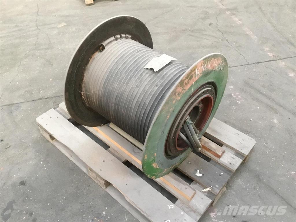 Krupp KMK 4060 winch Crane parts and equipment