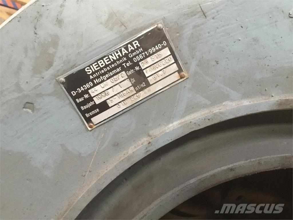 Krupp KMK 4070 winch Crane parts and equipment