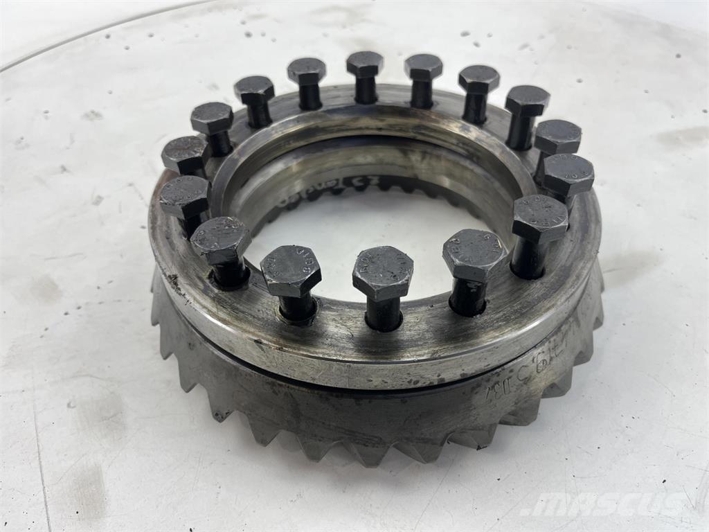 Krupp KMK diff box Crane parts and equipment