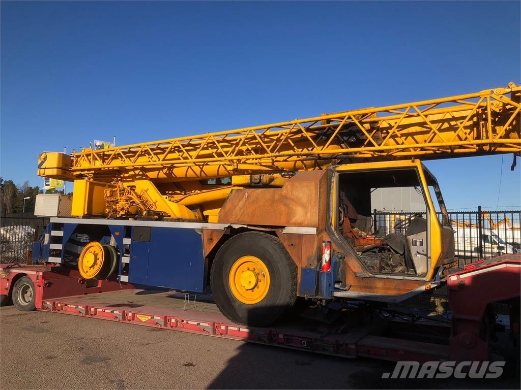 Liebherr LTM 1030-2 All terrain cranes