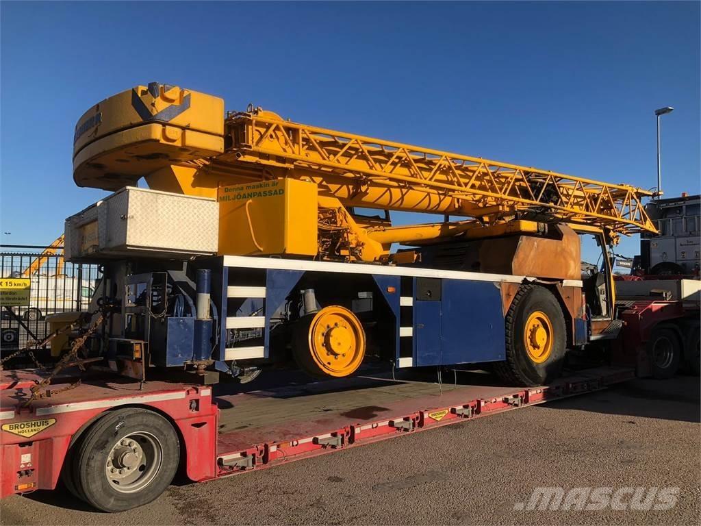 Liebherr LTM 1030-2 All terrain cranes