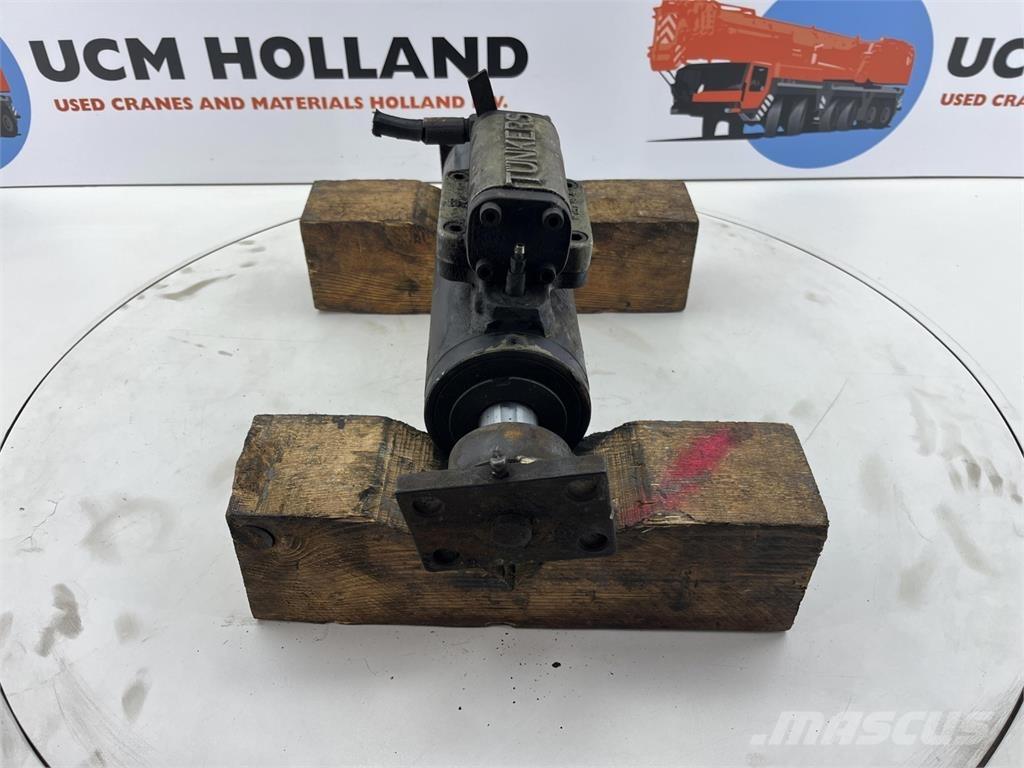 P&H S35 Cilinder Crane parts and equipment