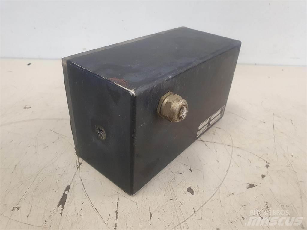  PAT LMB display Crane parts and equipment