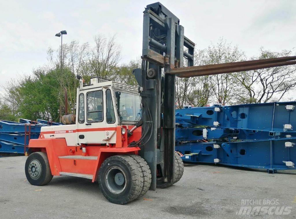 Svetruck 13,6-120-32 Diesel trucks