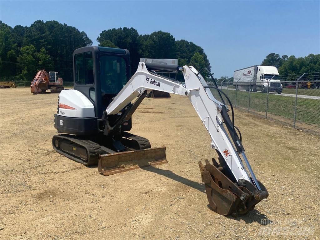 Bobcat E32 Construction - Others