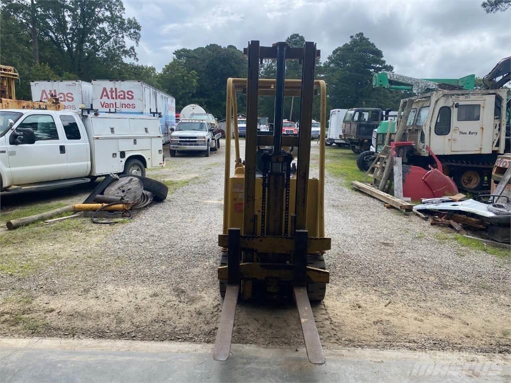 CAT T40B Construction - Others