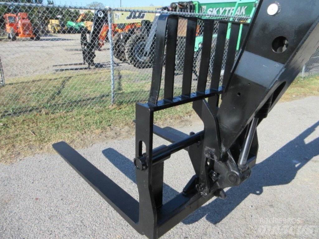 JLG G6-42A Construction - Others