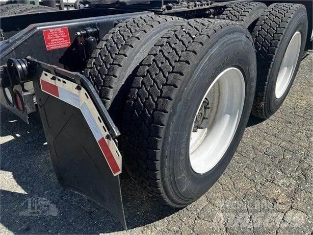 Volvo VNL Construction - Others
