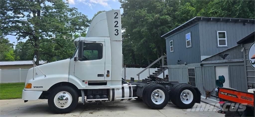 Volvo VNL Construction - Others