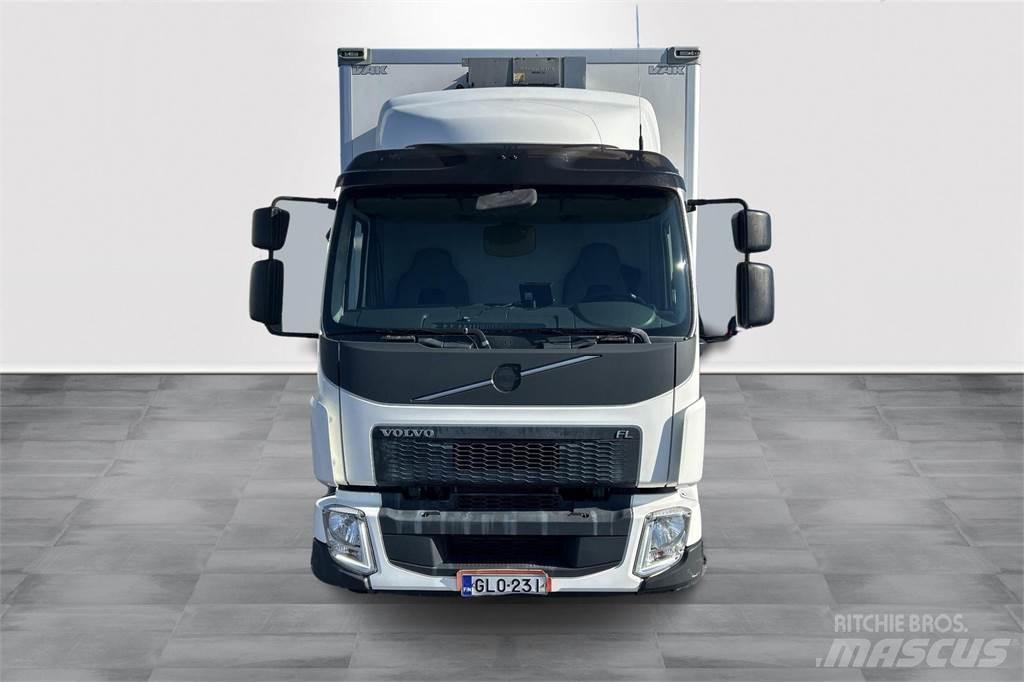 Volvo FL 240 Temperature controlled trucks