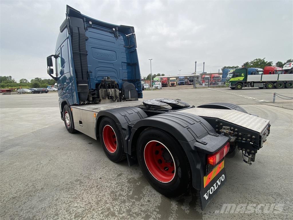 Volvo FH 6x4 Tractor Units