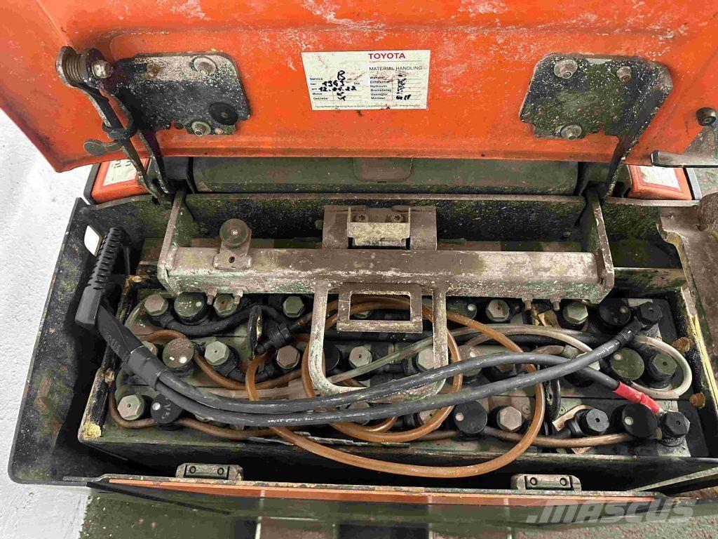 Toyota LPE 200 Low lifter
