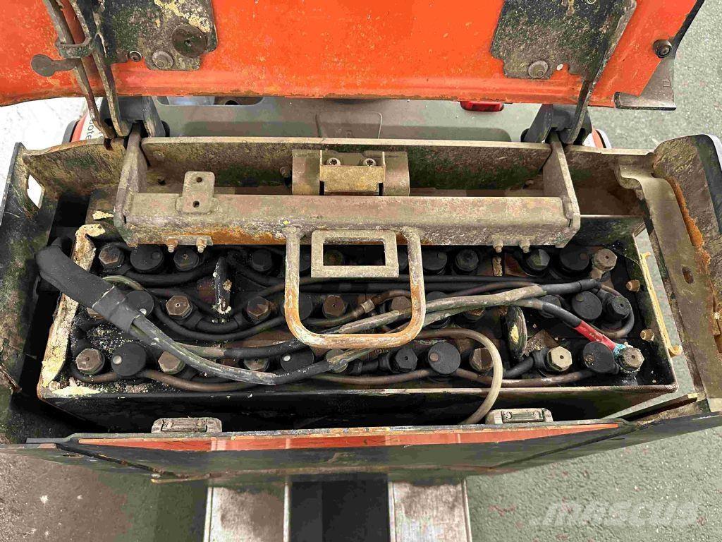 Toyota LPE 200 Low lifter