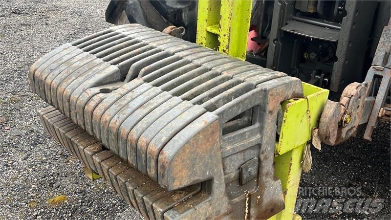  - - - Other tractor accessories