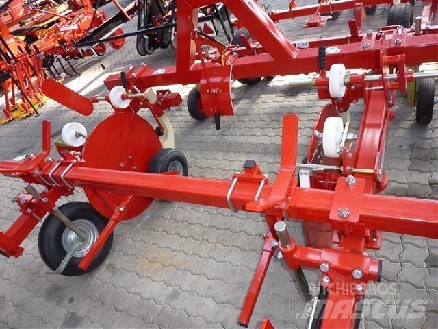 CM  Planters