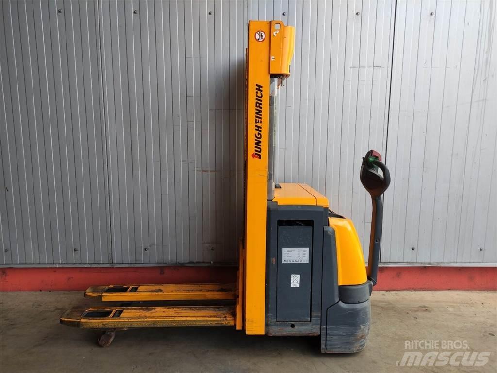 Jungheinrich EJC216Z Pedestrian stacker