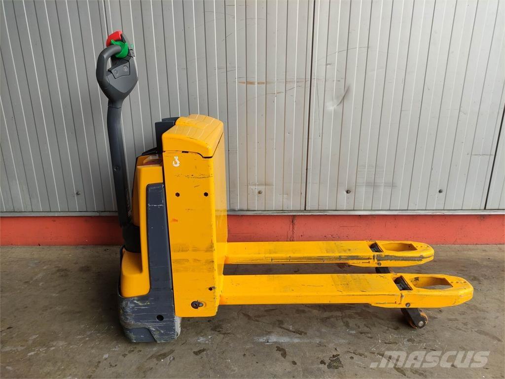 Jungheinrich EJE 116 Low lifter