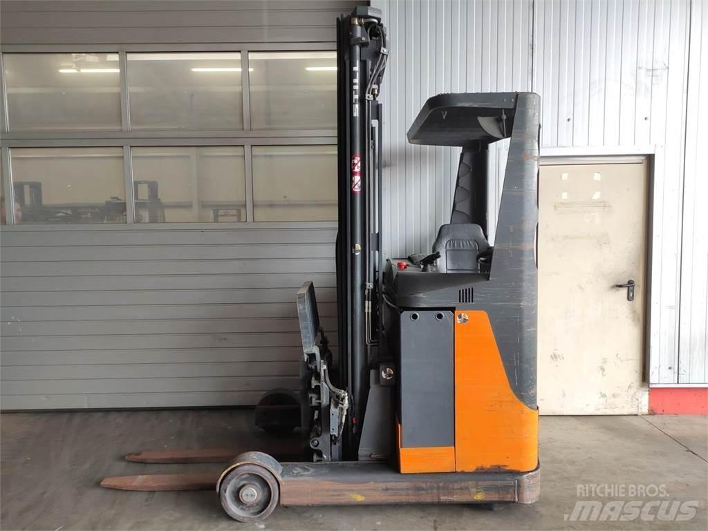 Still FM14 Reach trucks