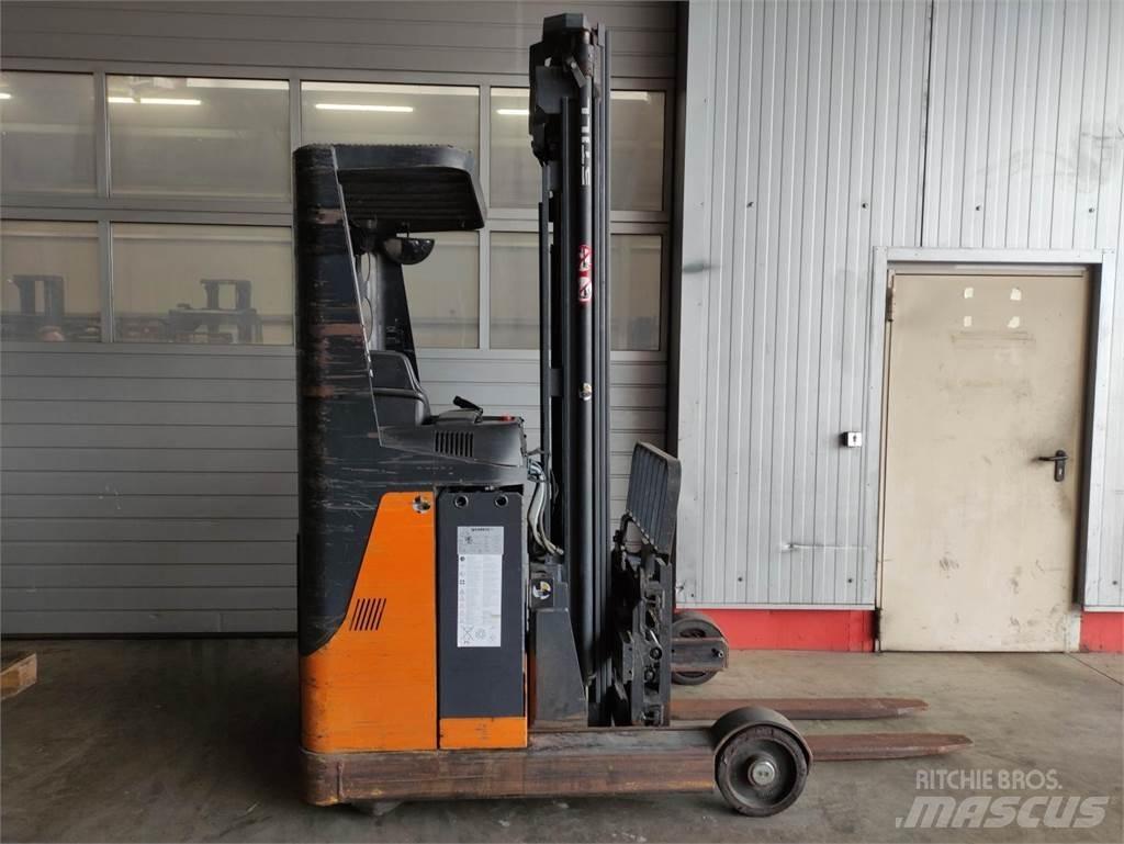 Still FM14 Reach trucks