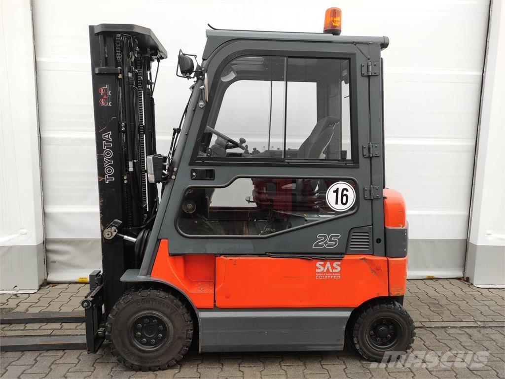 Toyota 7FBMF25 Electric forklift trucks