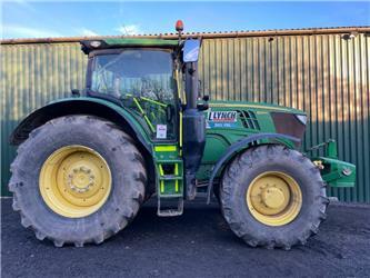John Deere 6215 R