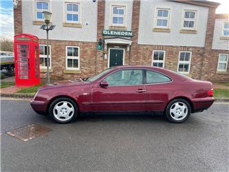 Mercedes-Benz CLK320