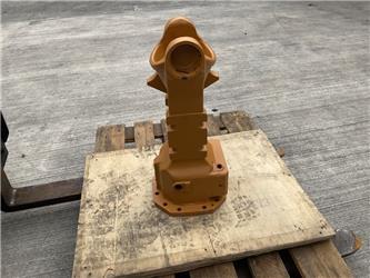 Manitou Axel housing