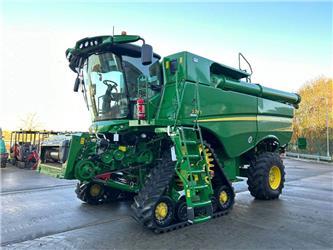John Deere S785