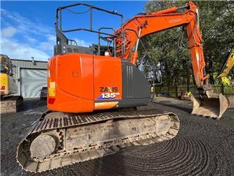 Hitachi ZX 135 US-6