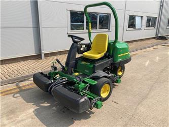 John Deere 2500B