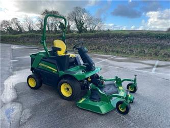 John Deere 1570