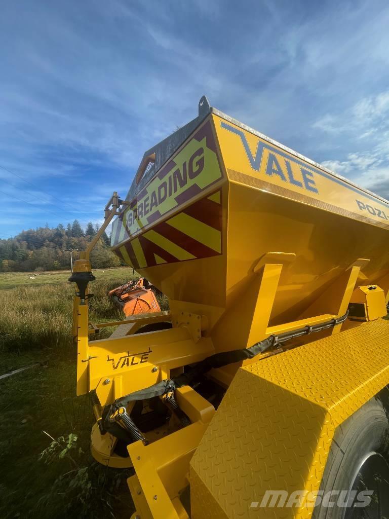  Vale TS6000 Sand and salt spreaders