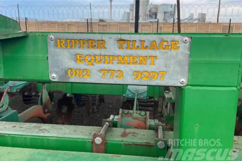  Other Ripper Tilage Equipment Other trucks