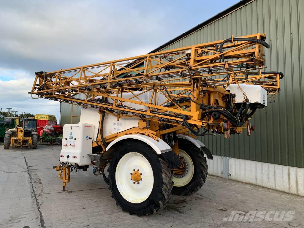 Knight 28 Meter 3800 Litre Trailed Sprayer Trailed sprayers